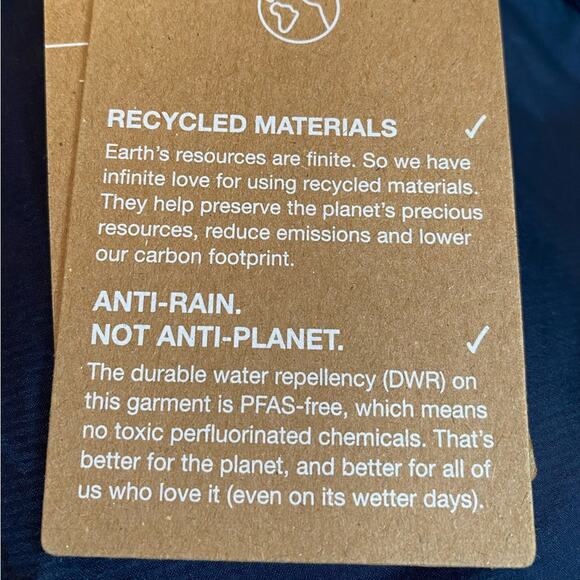 NEW Penn Relays On Running Women’s $140 Active Jacket Navy LG NWT - Picture 10 of 16